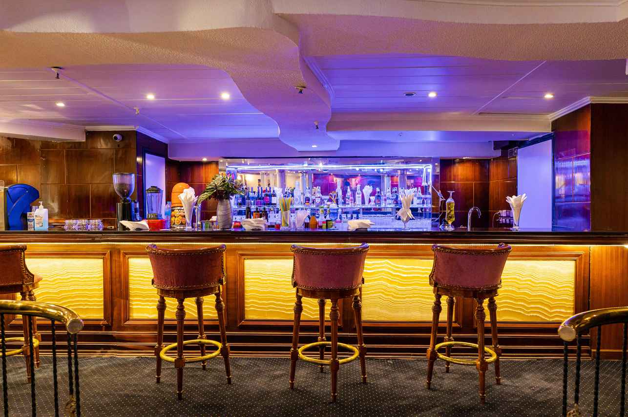Bar et Salon extérieur - Nile Quest