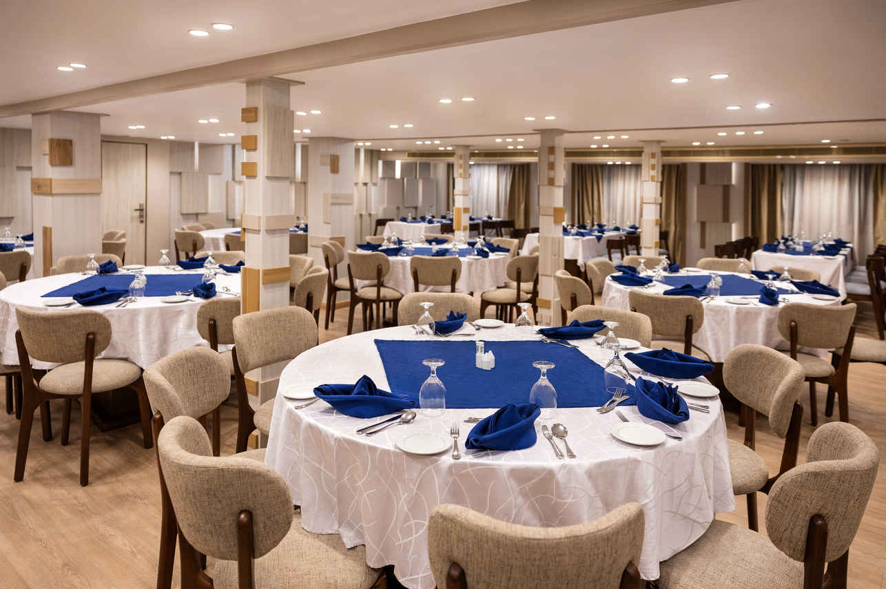 #diningroom  - MS Alma