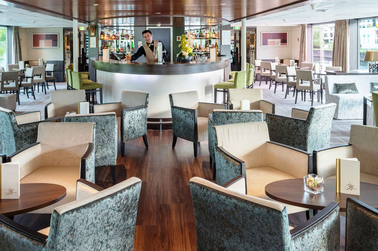 Bar et Salon extérieur - Amadeus Diamond