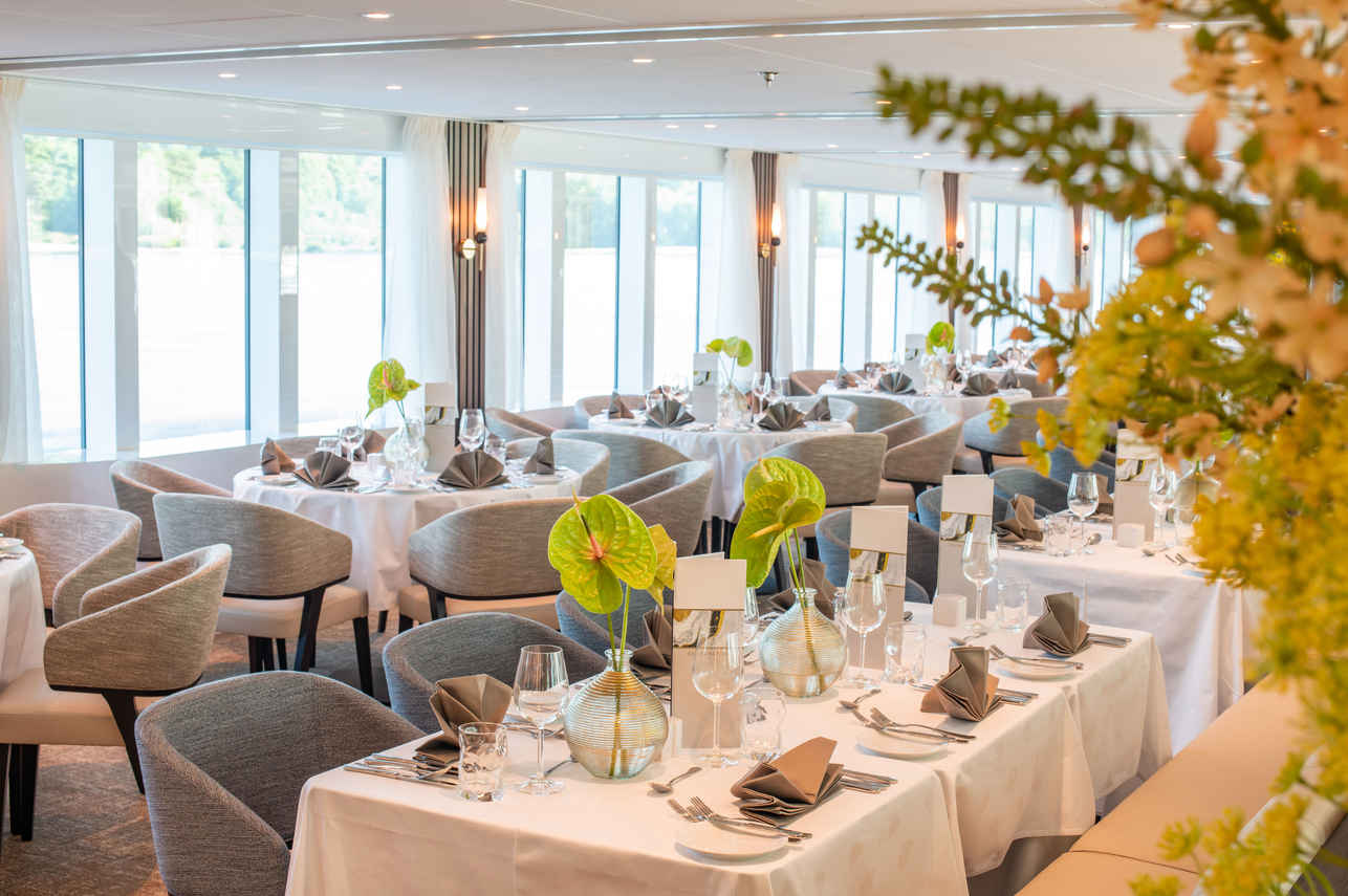 Dining Room - Amadeus Cara