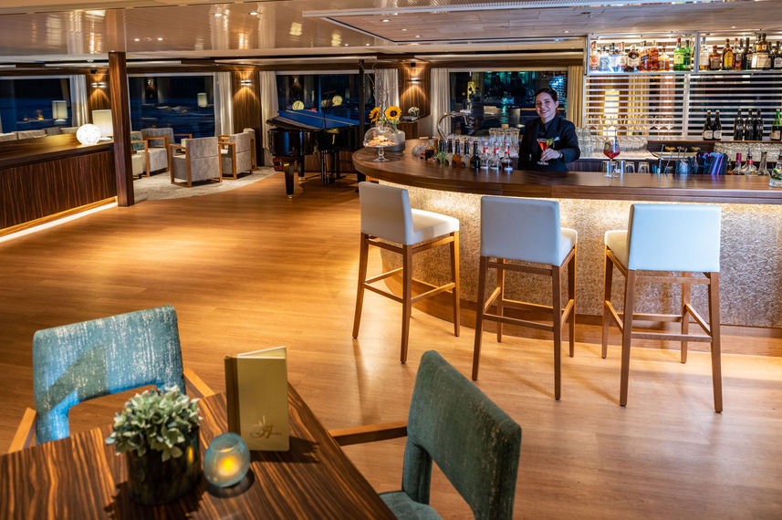 Area bar - Amadeus Star