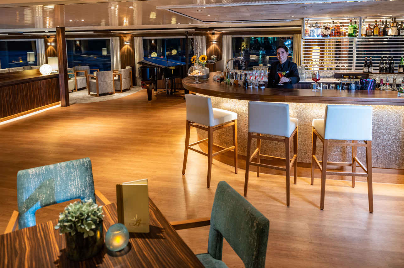 Área de Bar - Amadeus Star