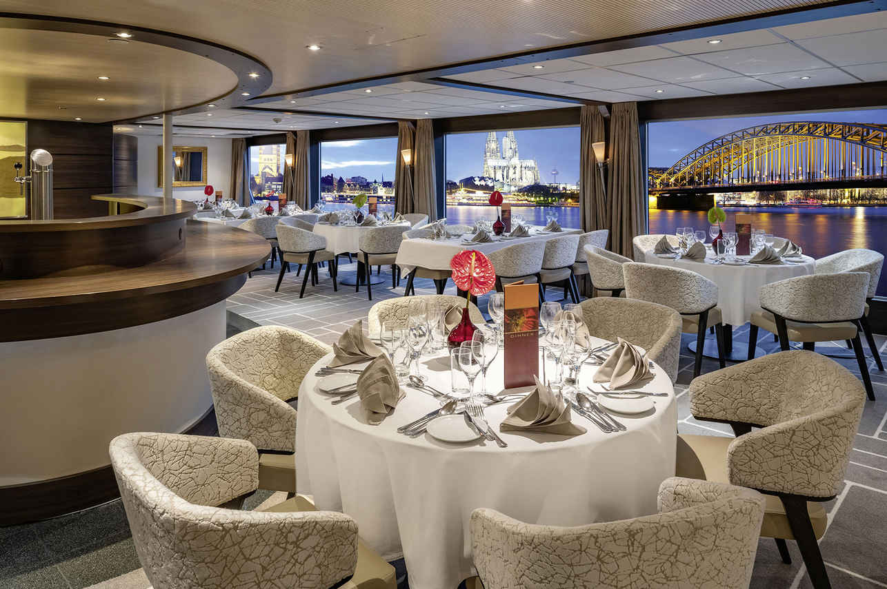 Dining Room - Amadeus Brilliant