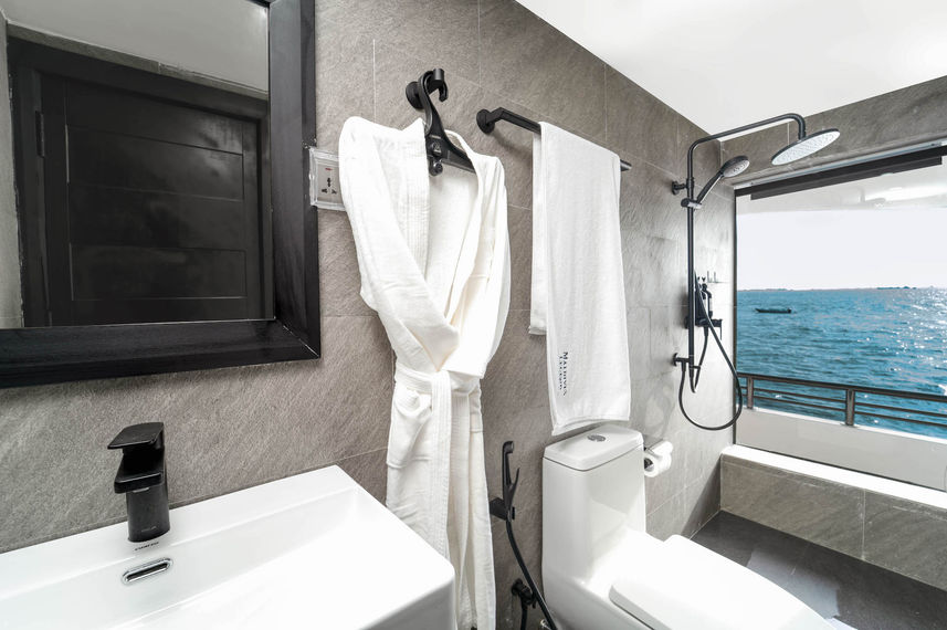 Seaview Cabin Bathroom