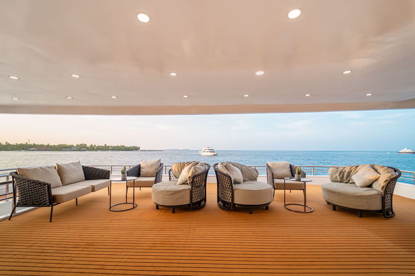 Outdoor Lounge - Legend X