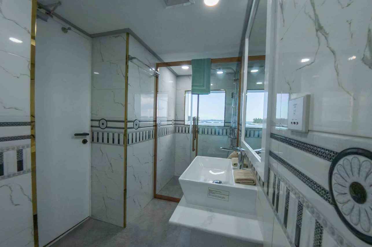 En-Suite bathrooms - Princess Maani