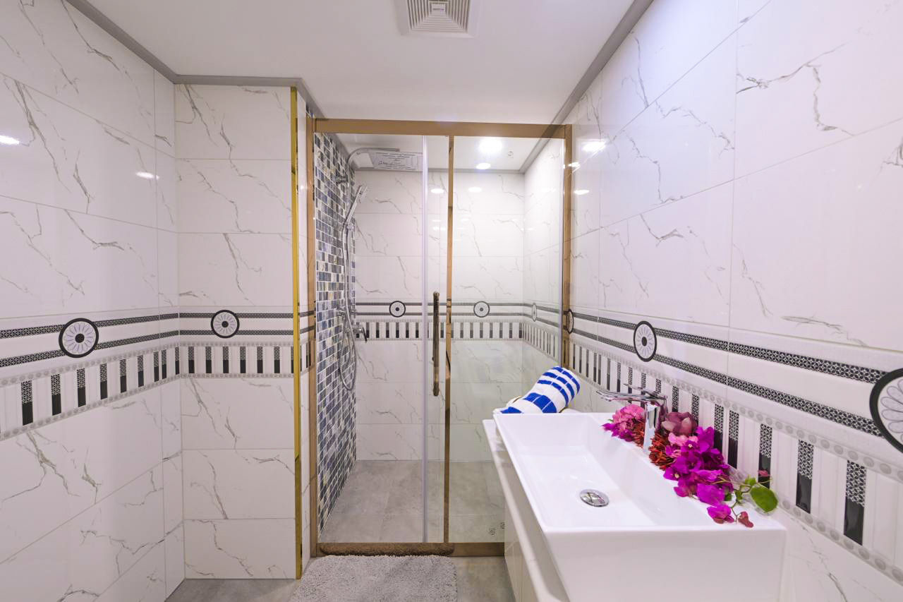 En-Suite bathrooms - Princess Maani