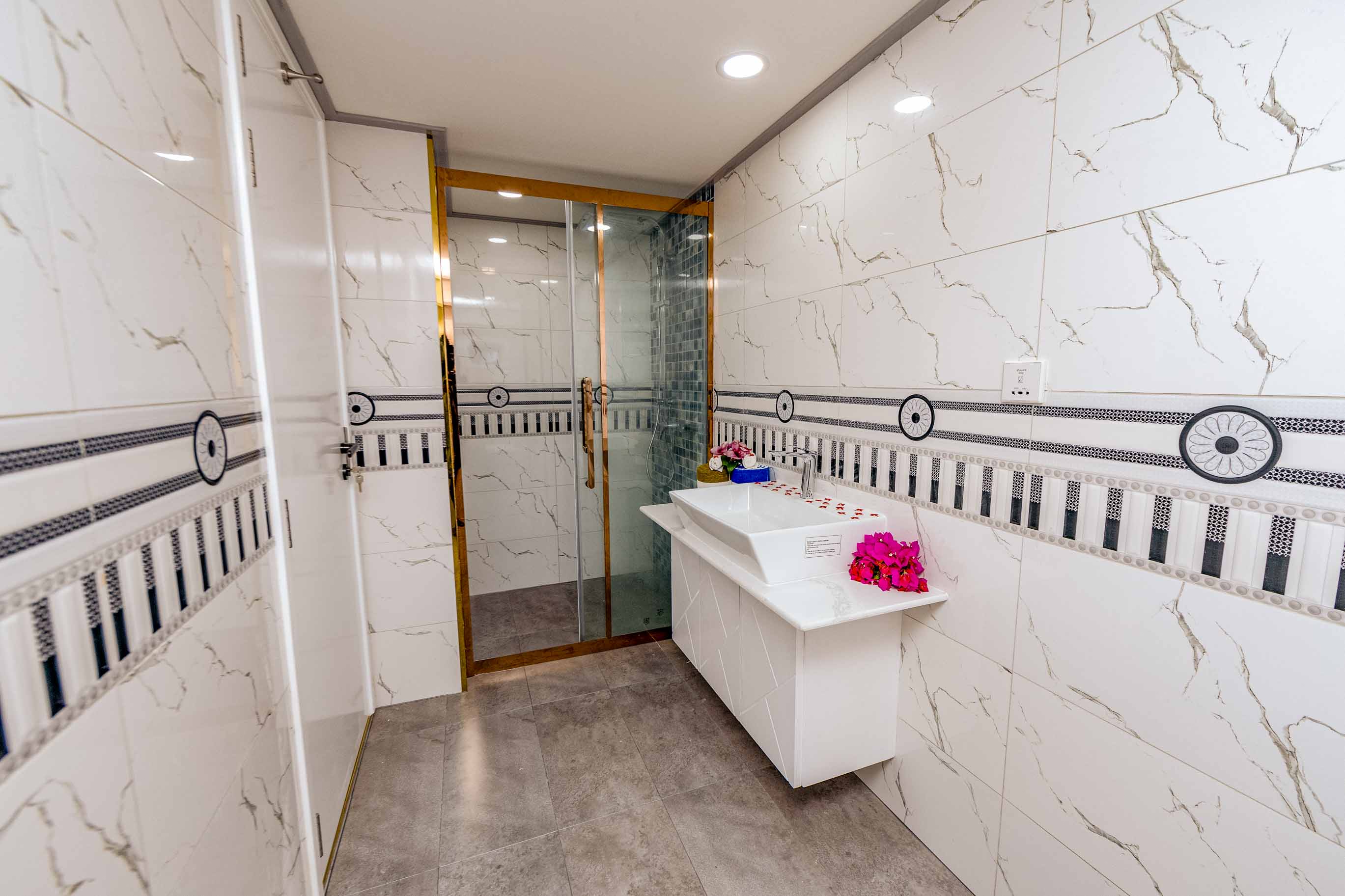 En-Suite bathrooms - Princess Maani