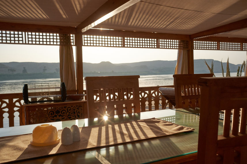 Pranzo all'aperto - G Adventures Dahabiya Nile