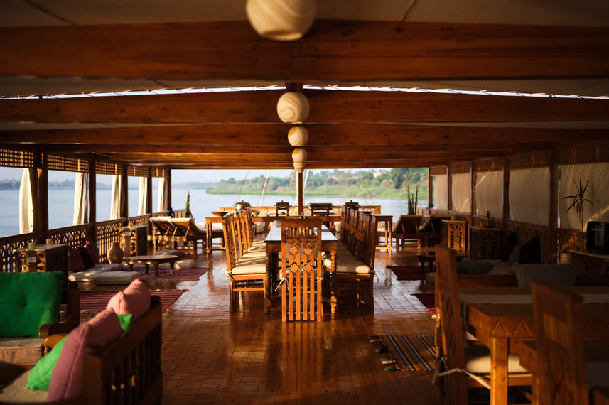 Pranzo all'aperto - G Adventures Dahabiya Nile
