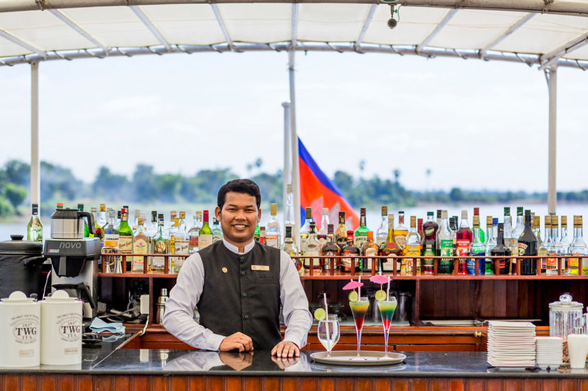Area bar - RV Mekong Pandaw