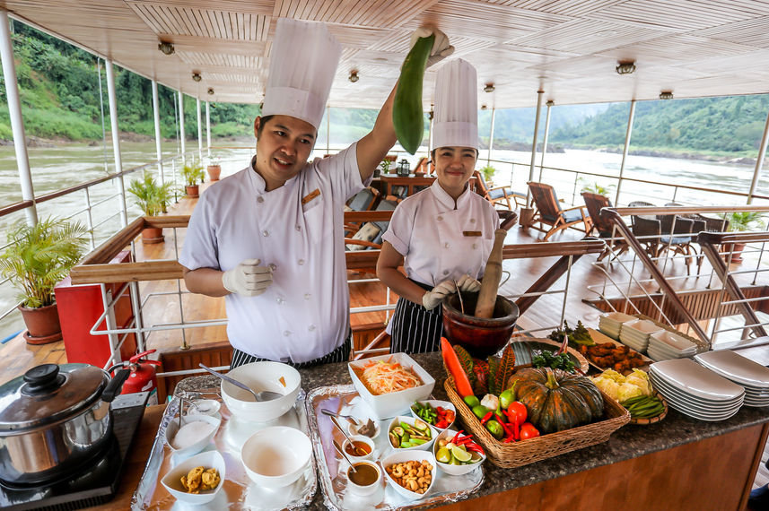 Comida a bordo - RV Laos Pandaw