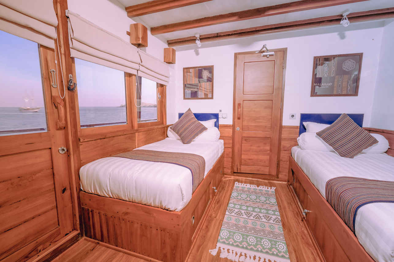 Upper Deck Twin Cabin