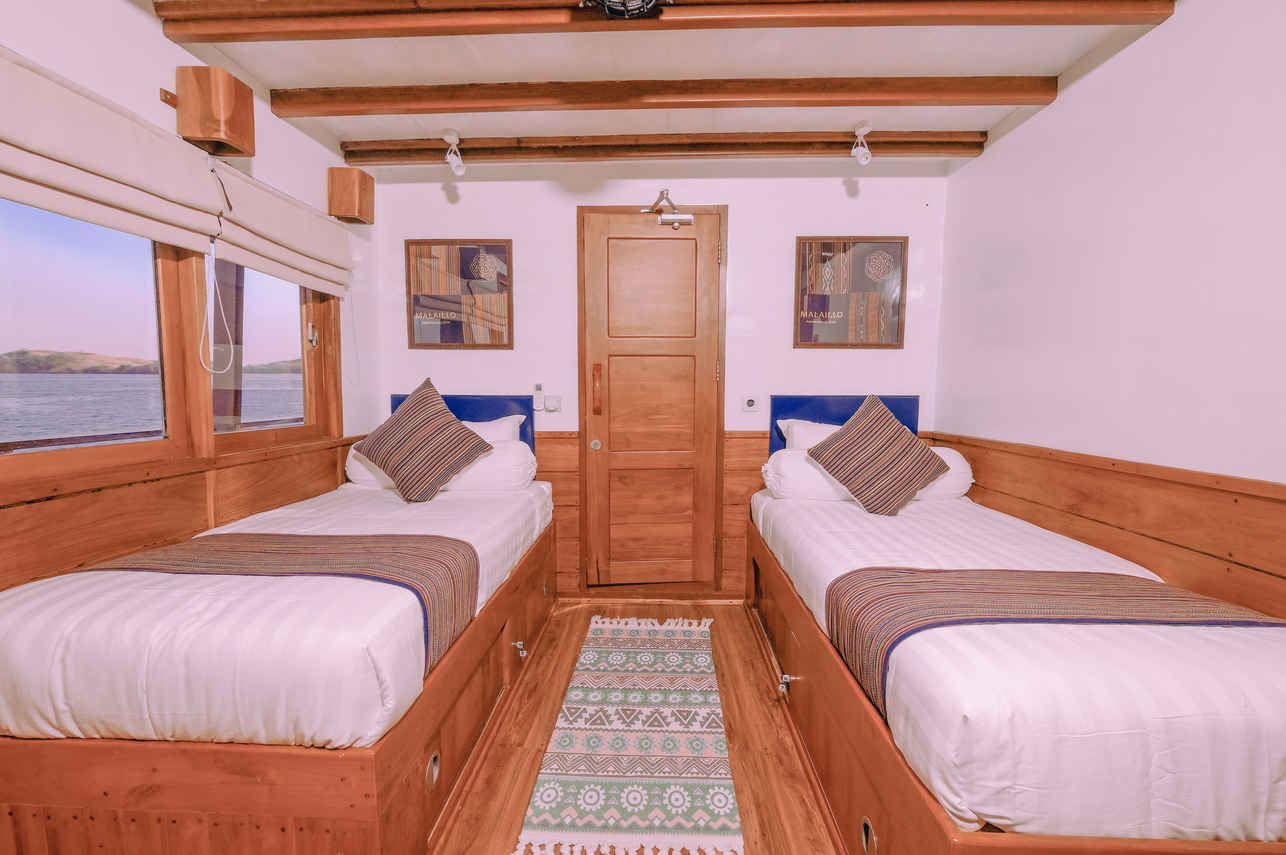 Upper Deck Twin Cabin