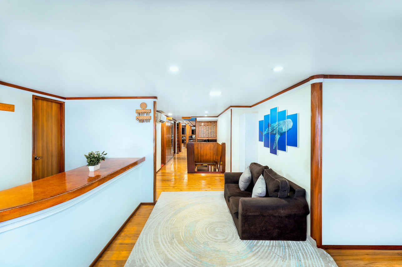 Indoor salon - Maldives Legend Zen