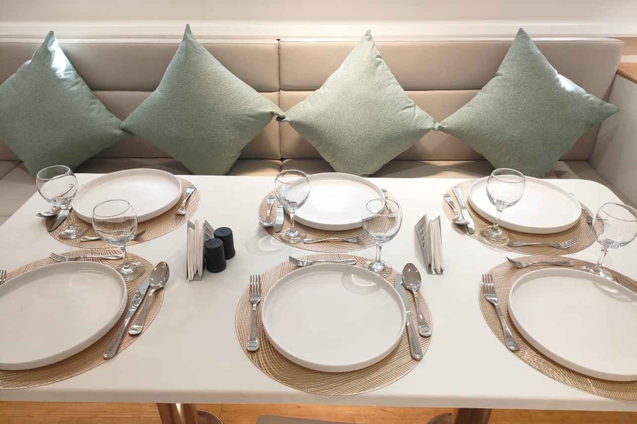 Dining Room - Alsuraya