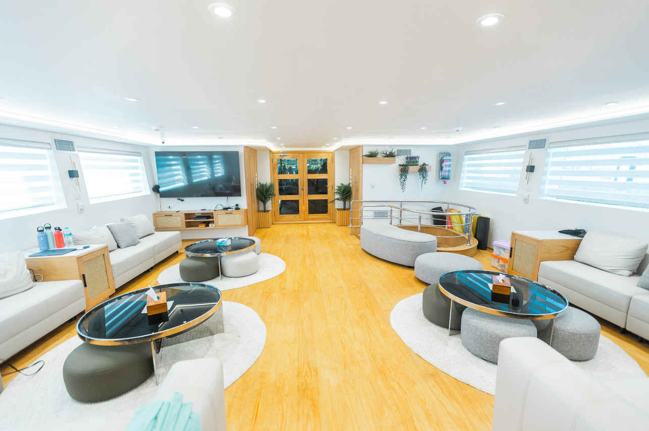 Salon interior - Alsuraya