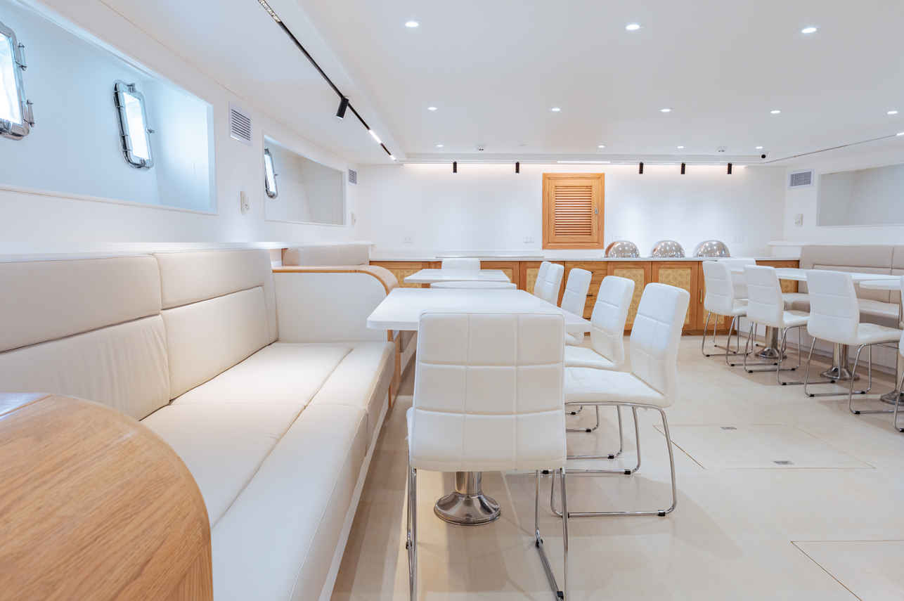 Dining Room - Alsuraya
