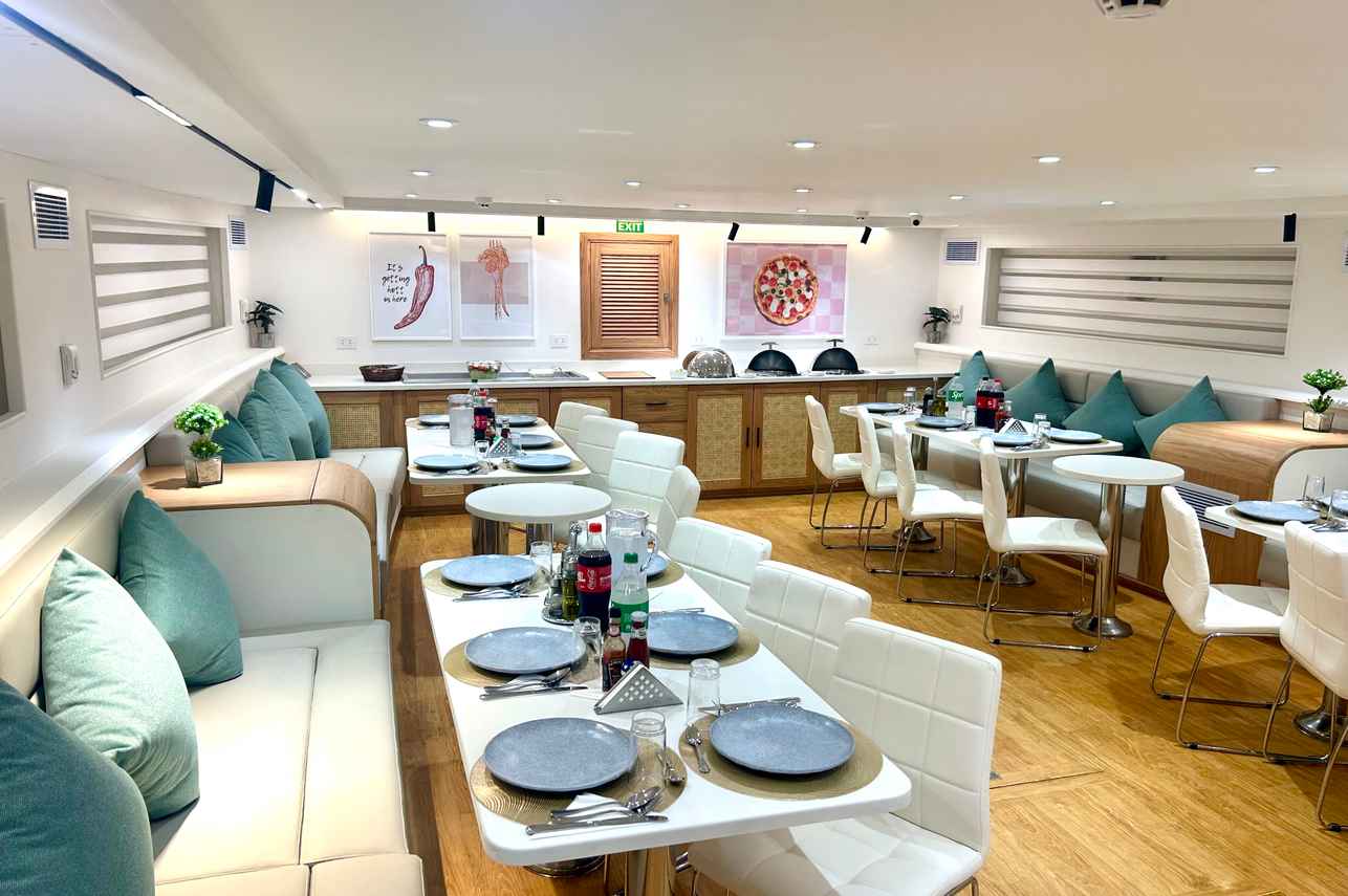 Dining Room - Alsuraya