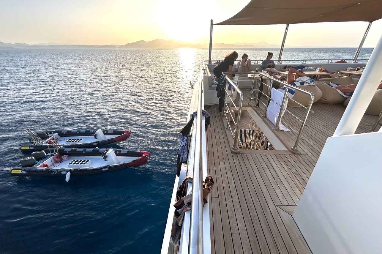 Sun Deck - Alsuraya