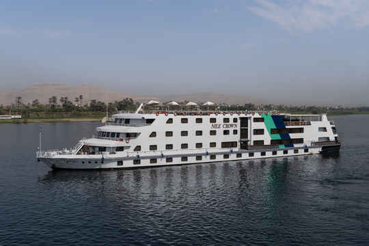 Nile Crown I