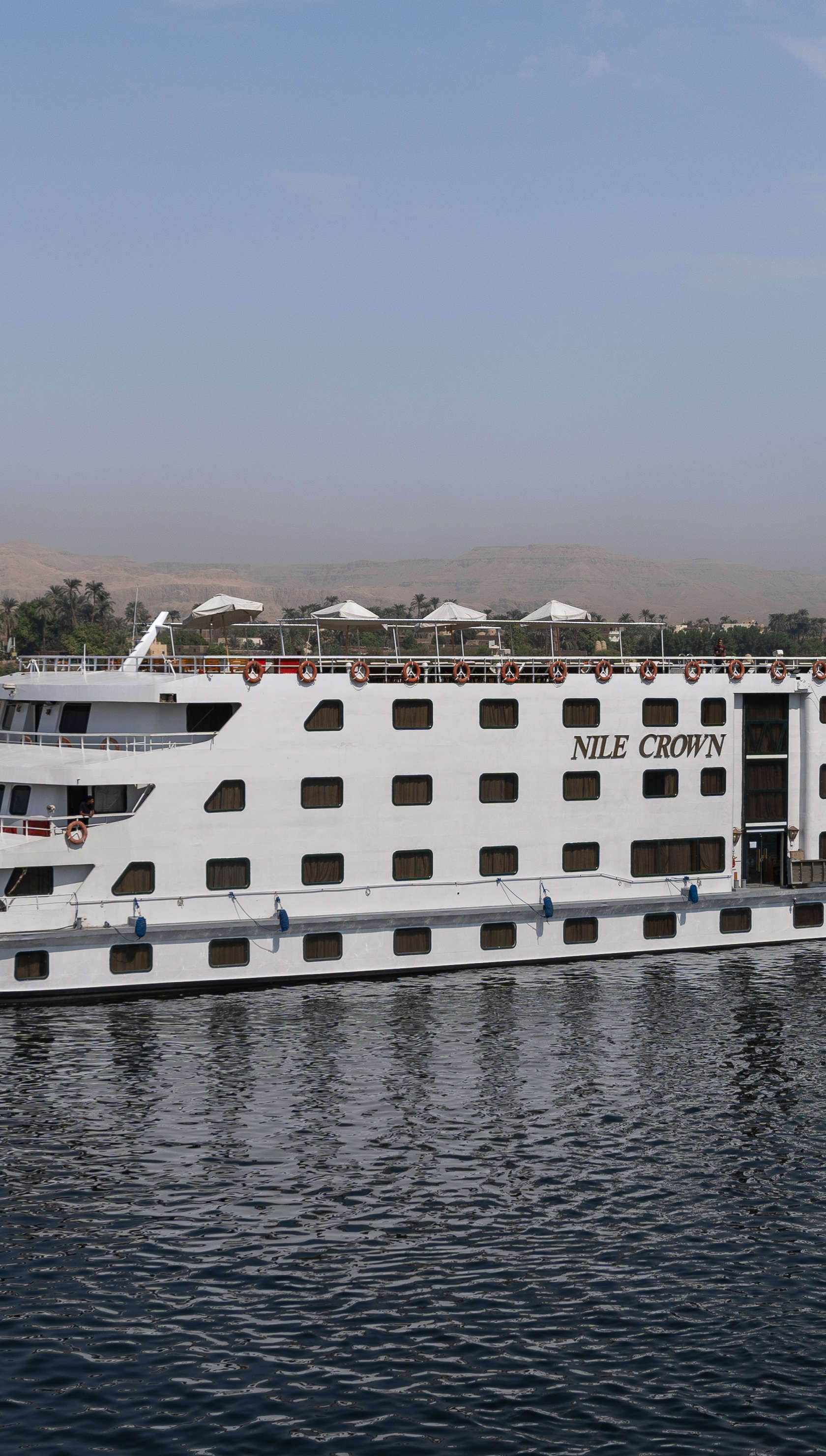 Nile Crown I