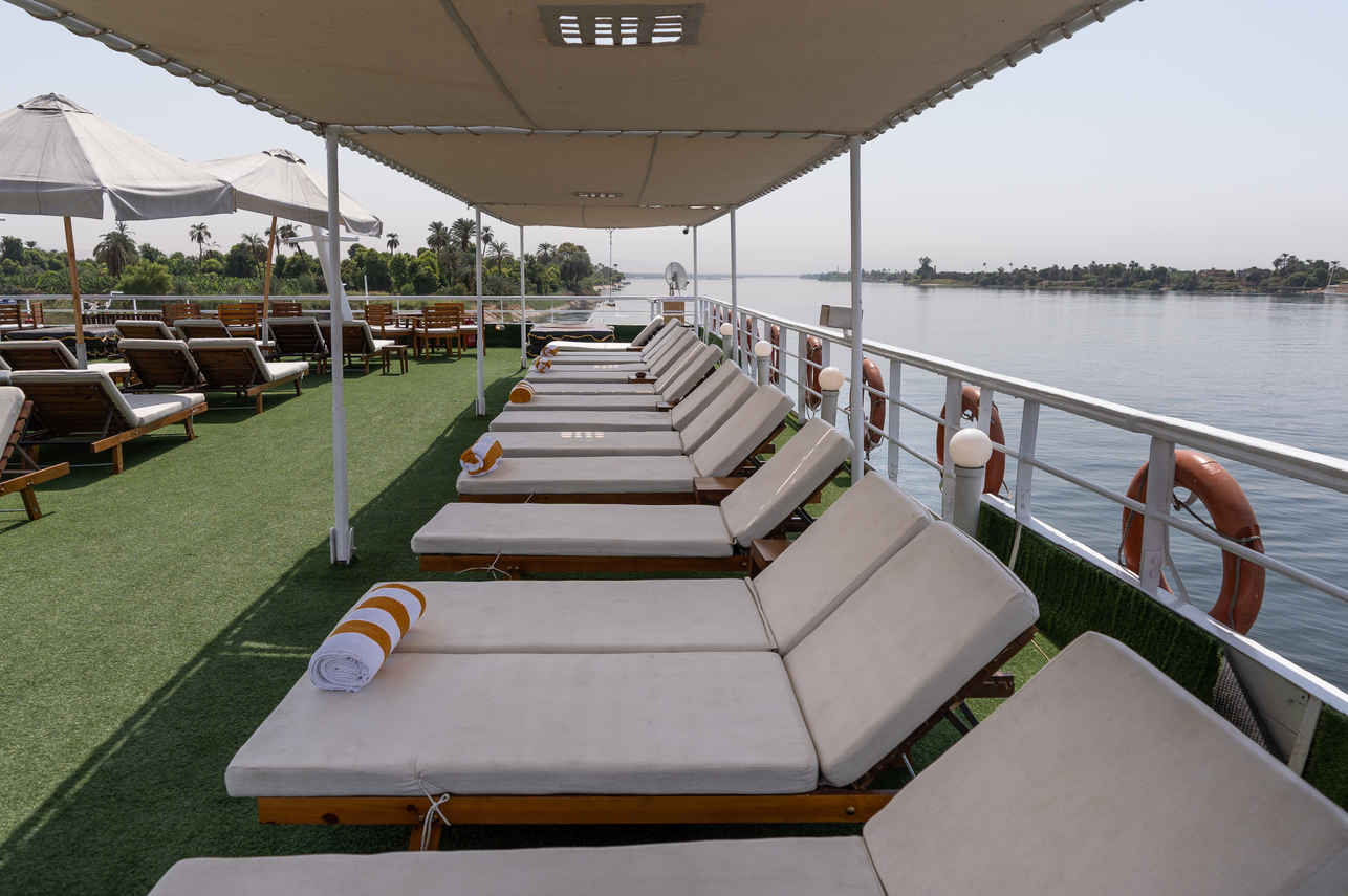Sun Deck - Nile Crown I