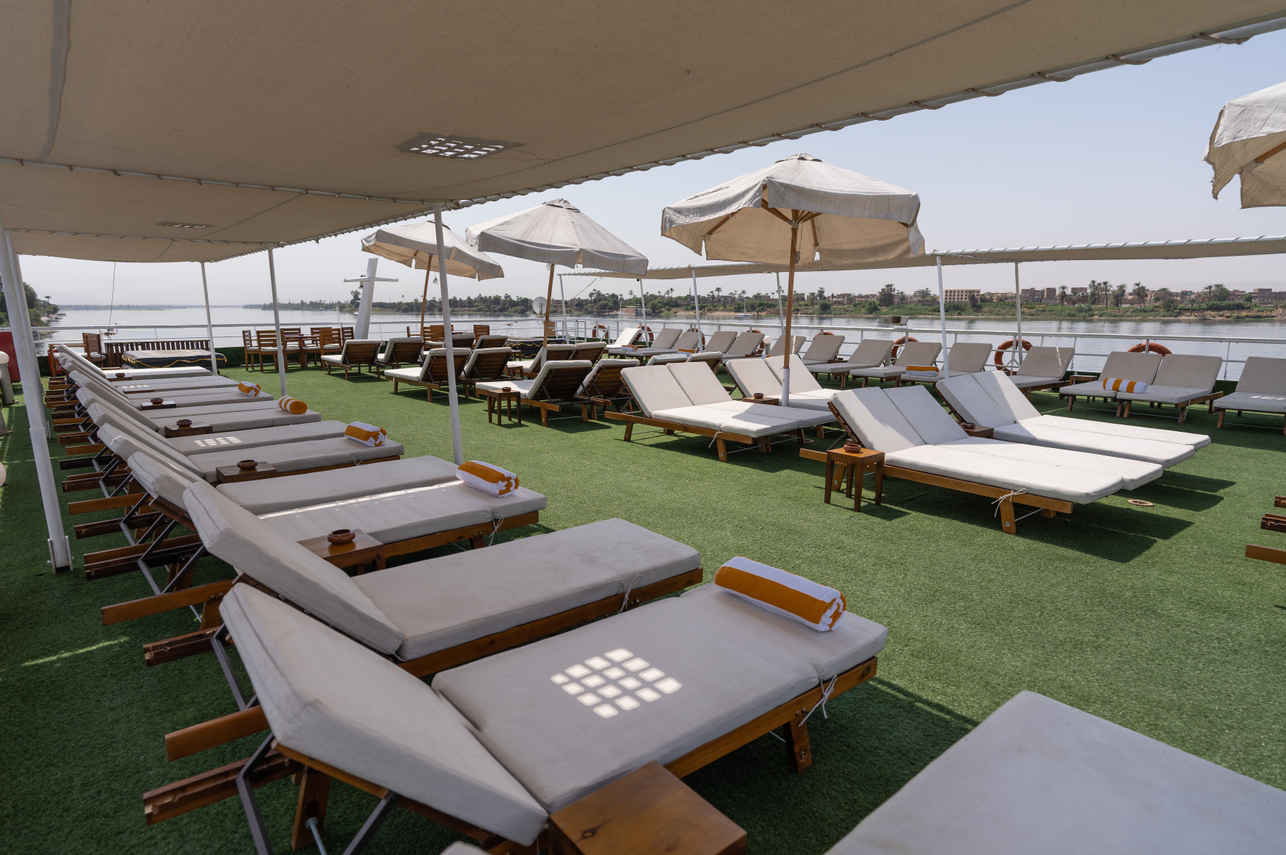 Sun Deck - Nile Crown I