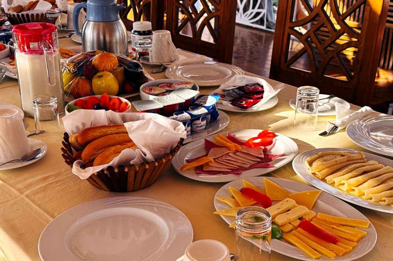 Food on board - Minya