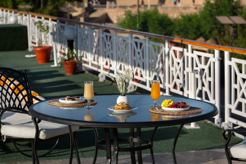 Comida a bordo - Nile Crown II