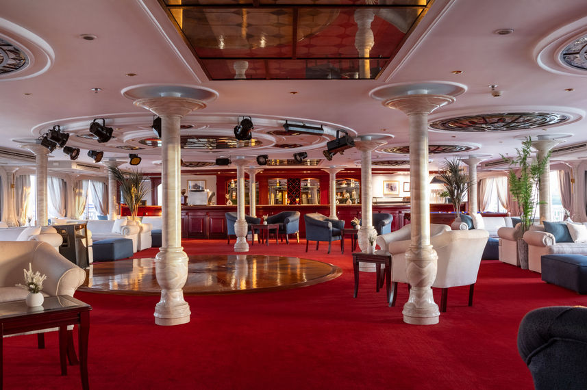 Bar y Salon - Nile Crown II