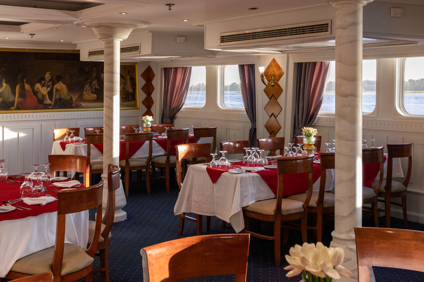 Comedor  - Nile Crown II