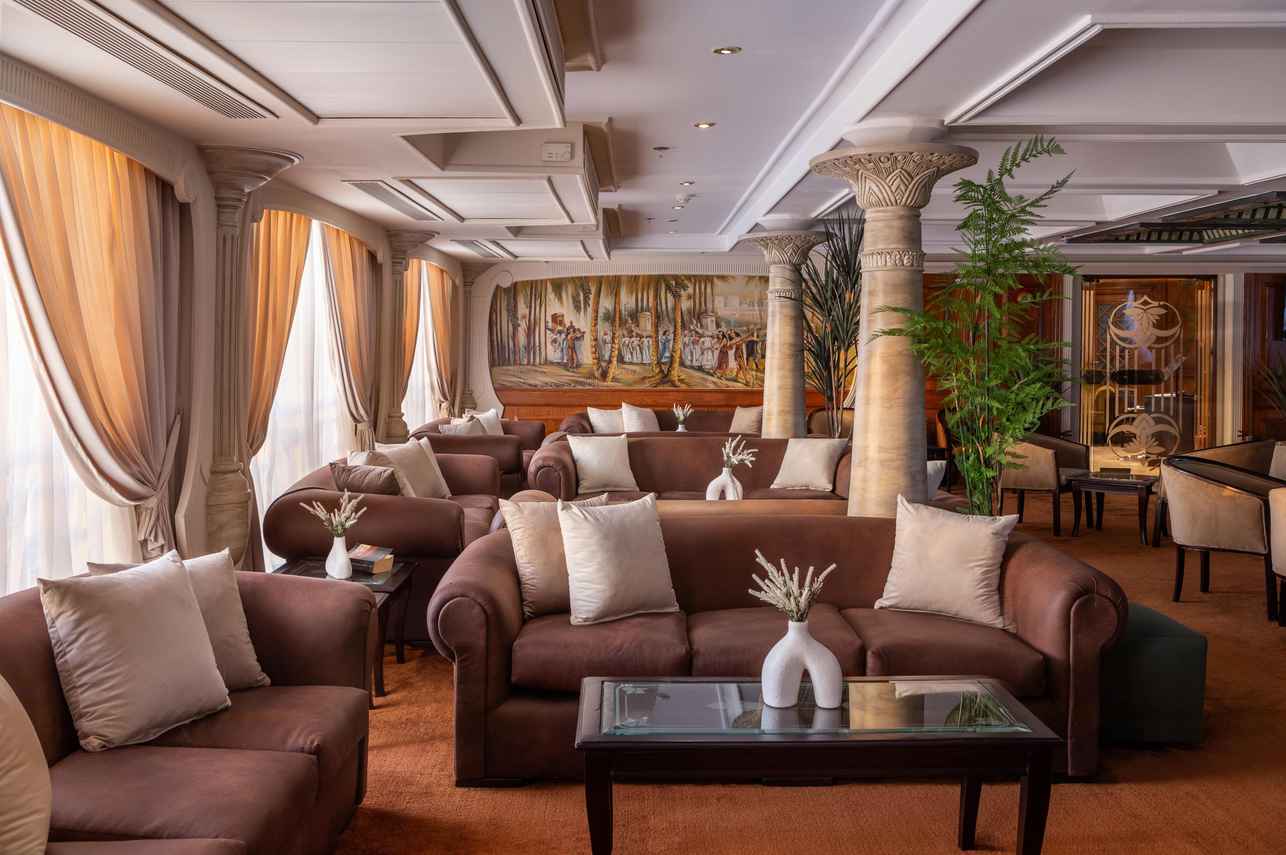 Bar y Salon - Nile Crown III