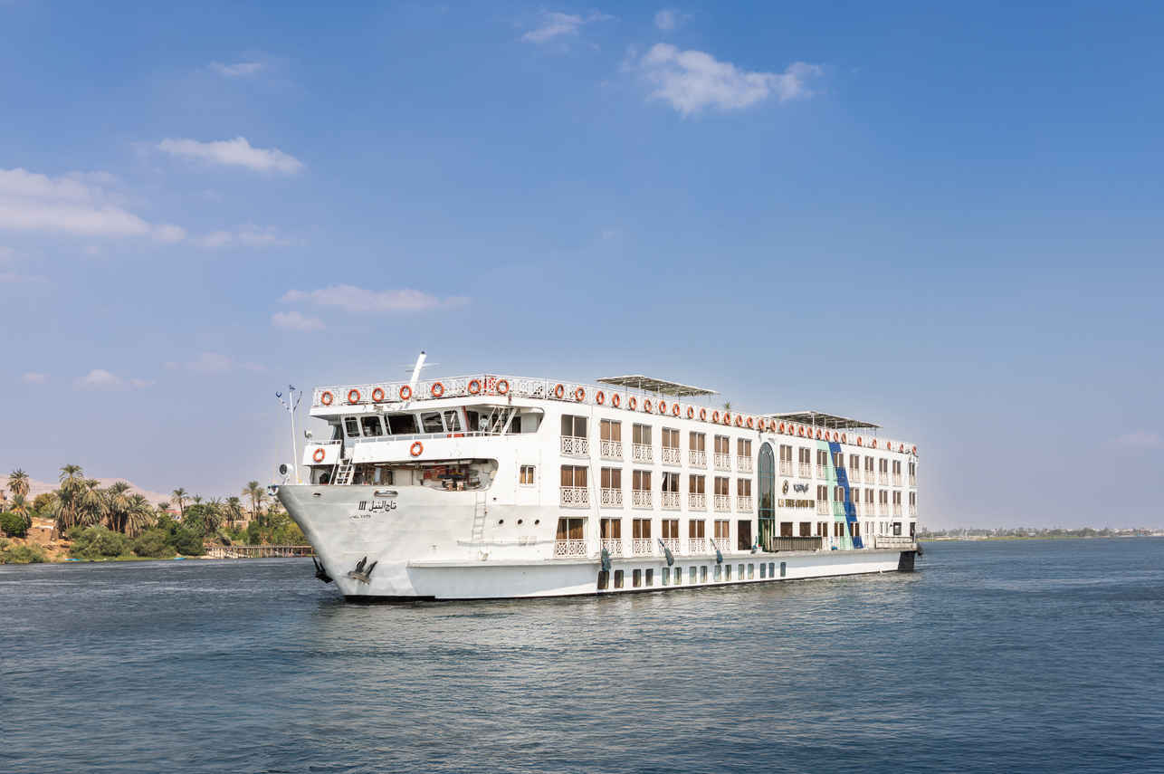 Nile Crown III