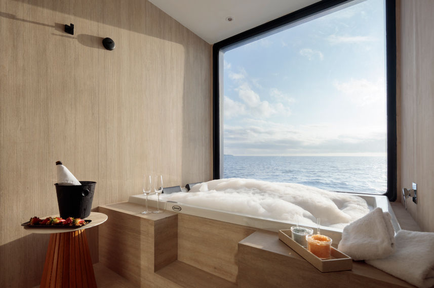 Bathroom with Jacuzzi
