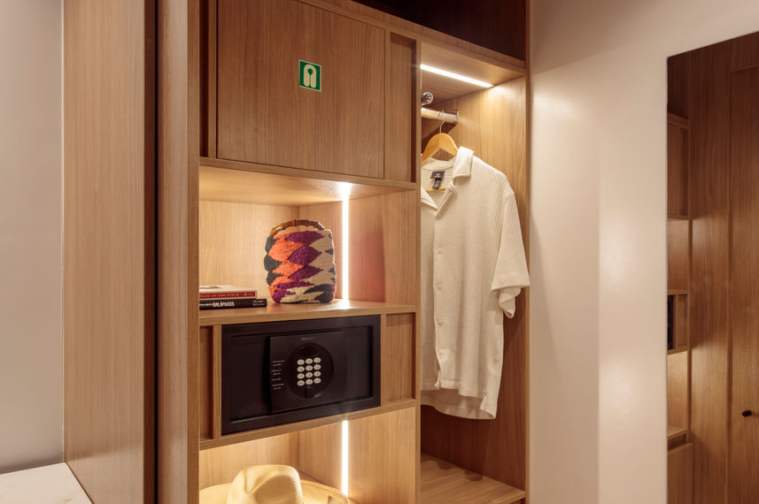 Walk-in Closet