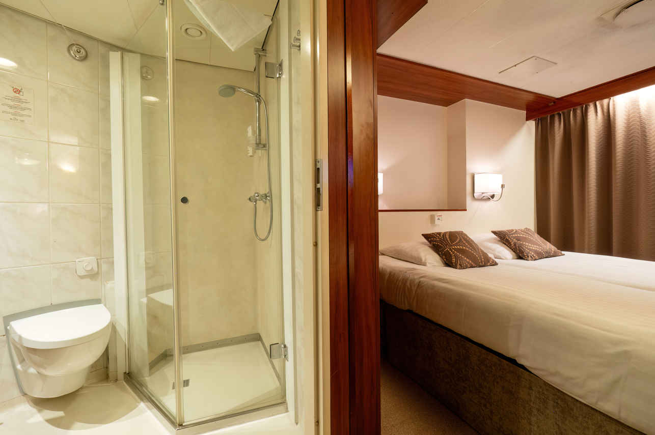 Twin or Double Cabin