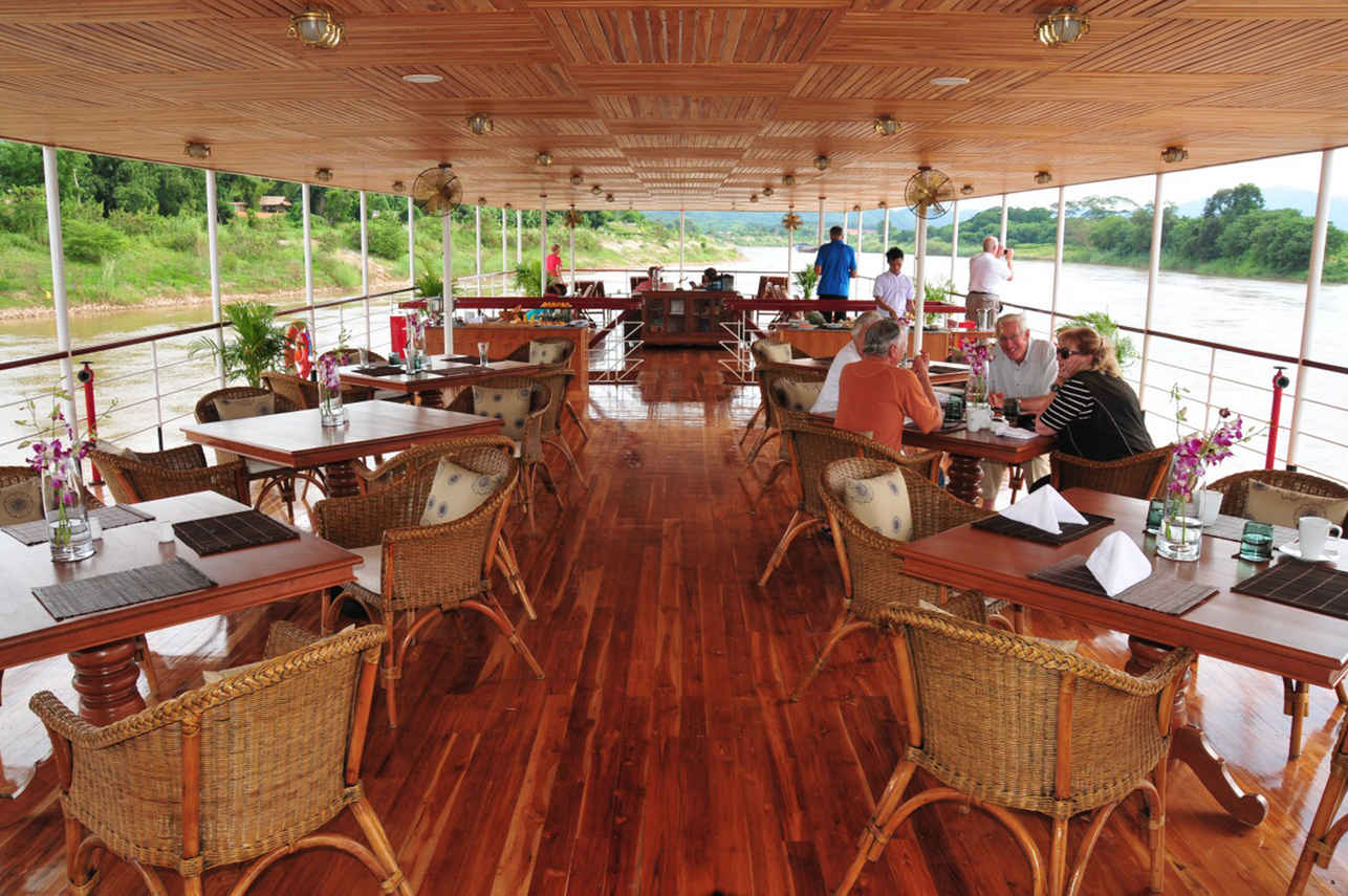 Buitenrestaurant - RV Champa Pandaw