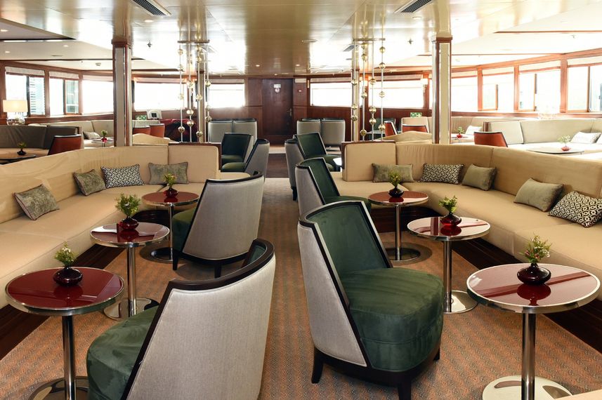 Bar and Lounge Area - Douro Cruiser