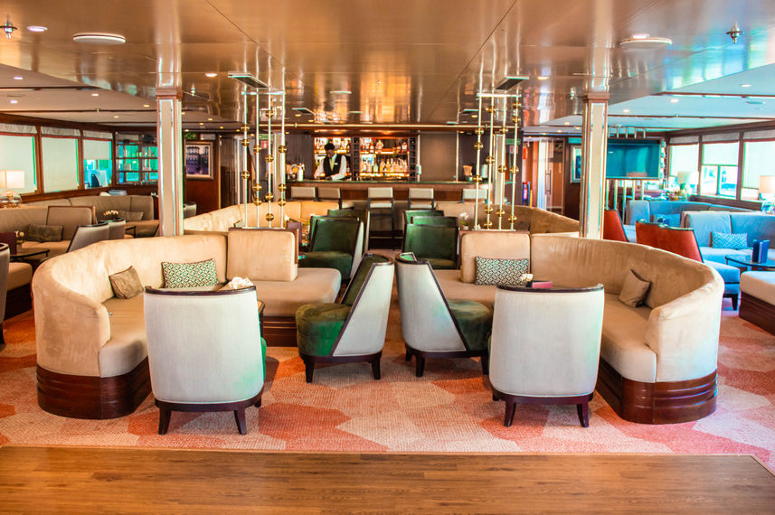 Bar and Lounge Area - Douro Cruiser