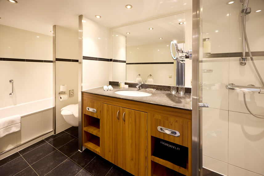 En-Suite bathrooms - Swiss Splendor