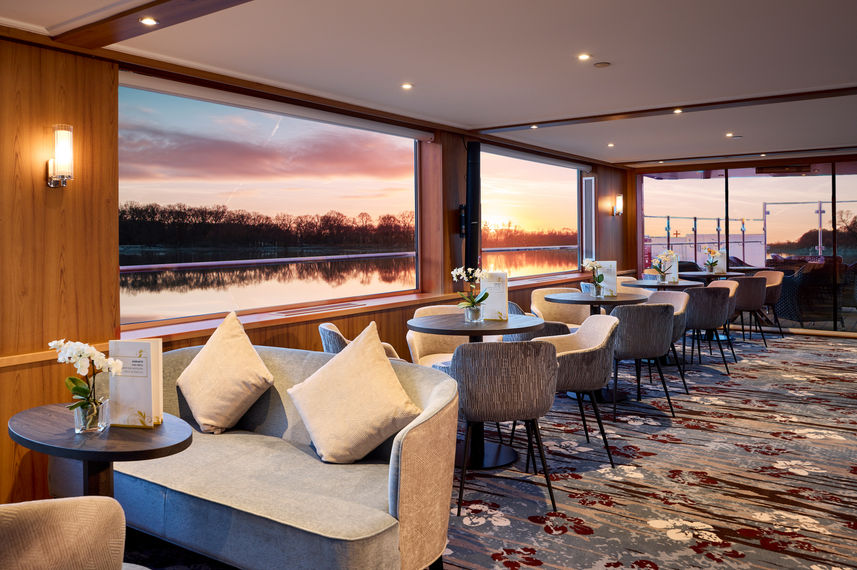 Lounge - Swiss Splendor