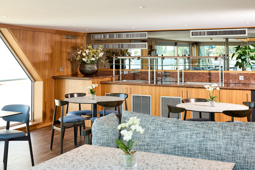 Lounge - Swiss Splendor