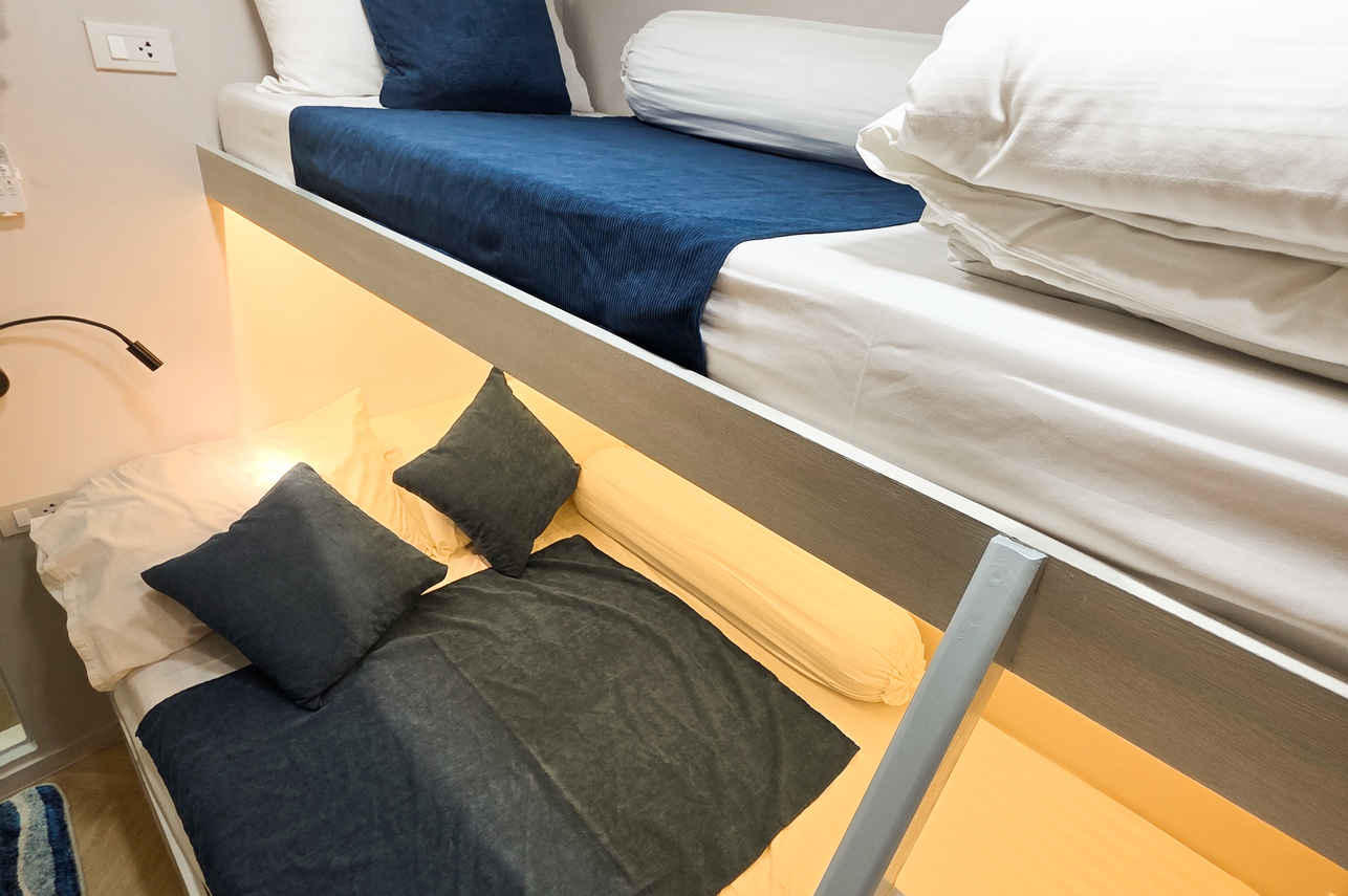 Main Deck  Twin bunk bed