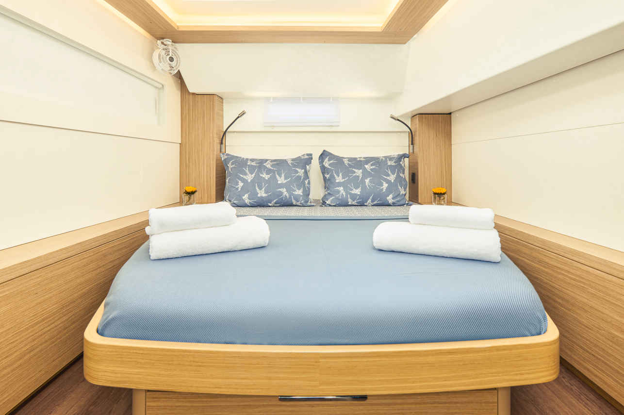 Double Cabin - Naya