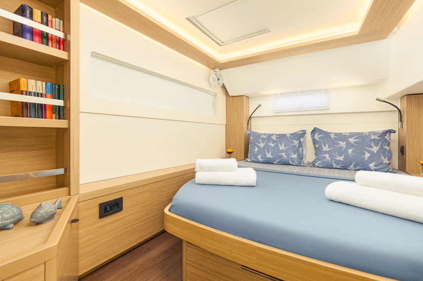 Double Cabin - Naya