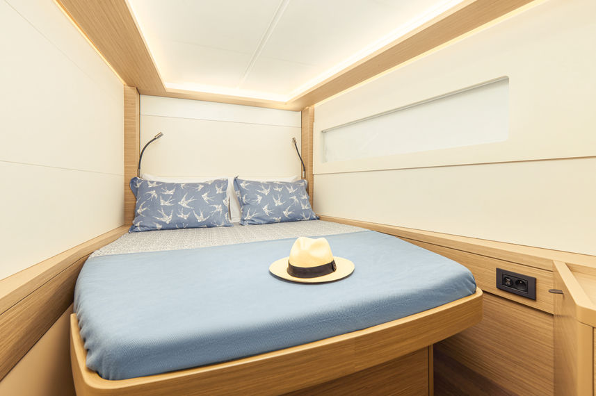 Double Cabin - Naya