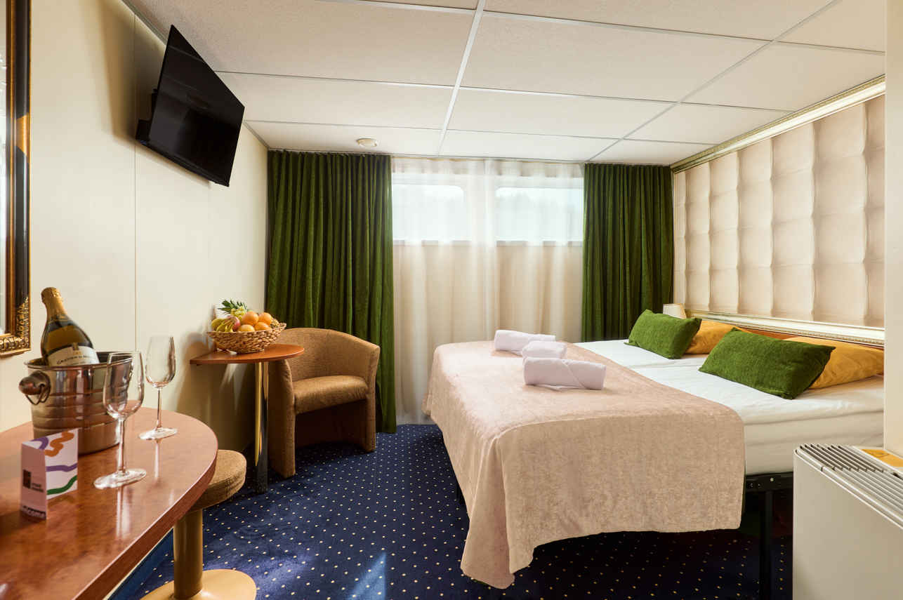 Main Deck Cabin
