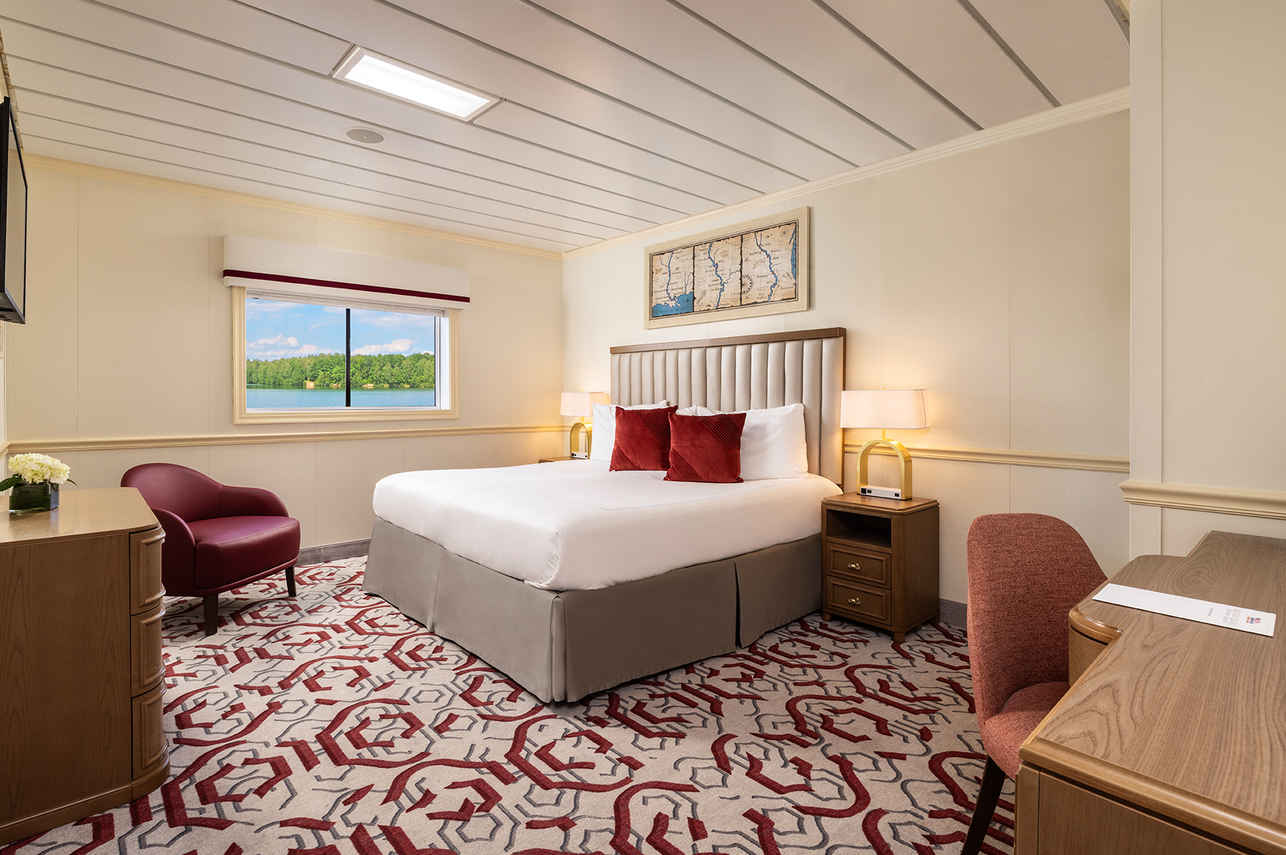 Standard Waterview Cabin