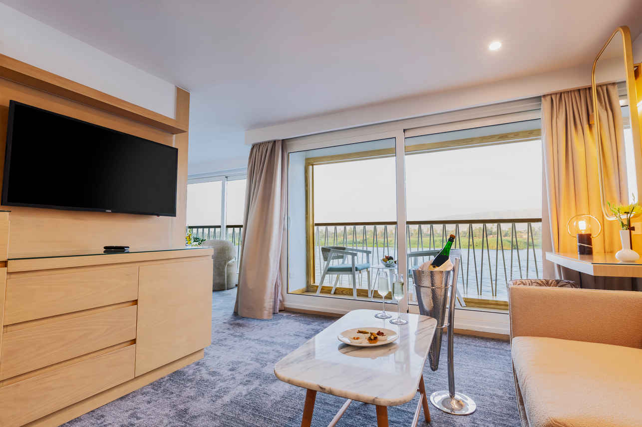 Deluxe Suite